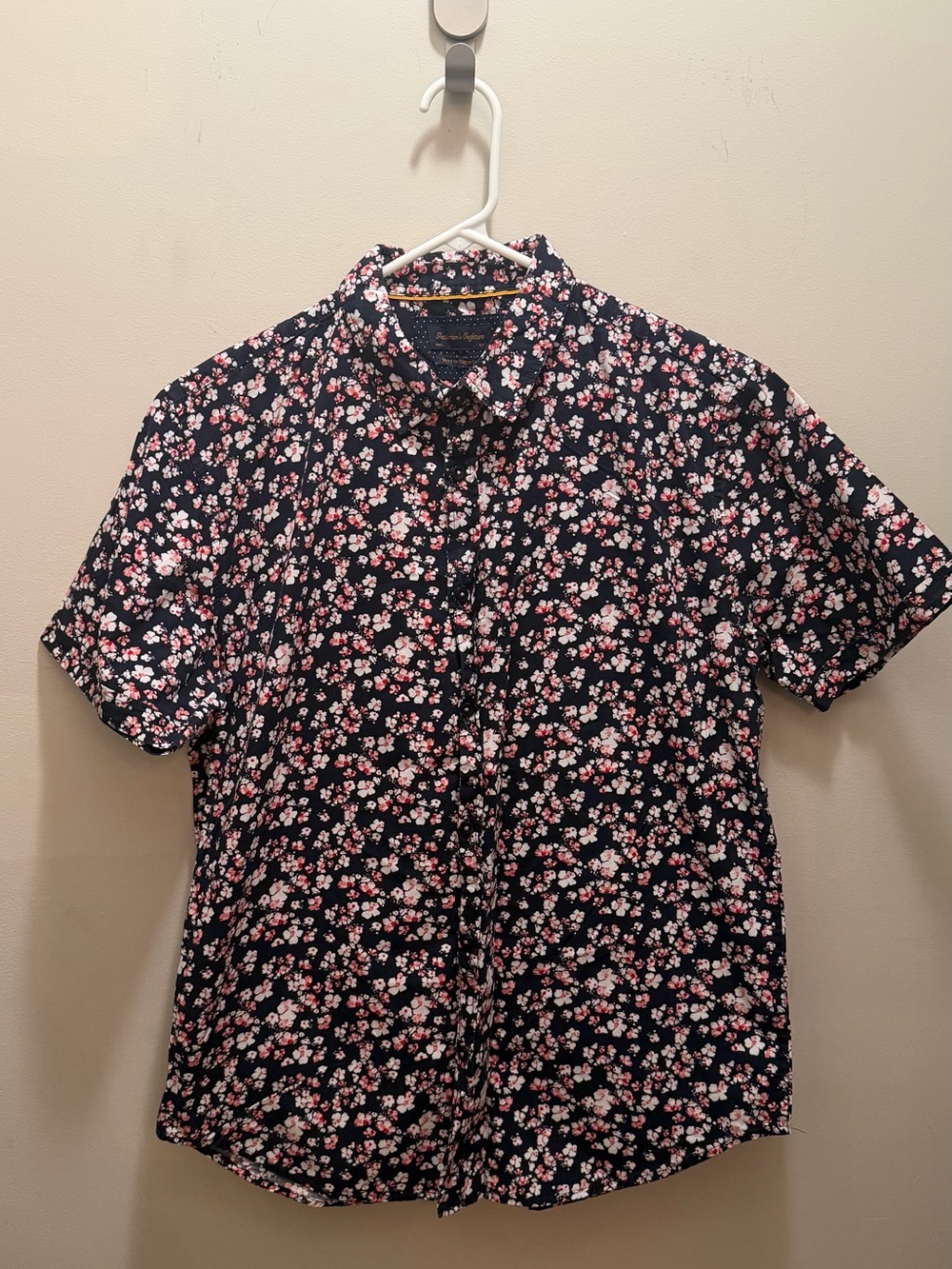 Gentlemen’s Outfitters Men’s Black Floral Button Up Shirt Size Large